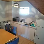 Apartamento Kéktúrás-tóra Nyíló Badacsonyi Privát Bérlemény *