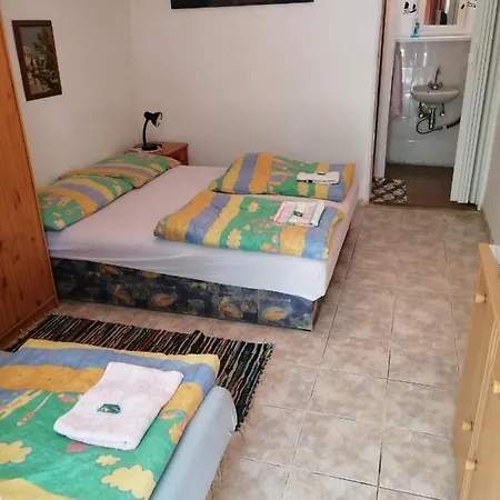 Badacsonyi Kéktúrás-Tóra Nyíló privát bérlemény
