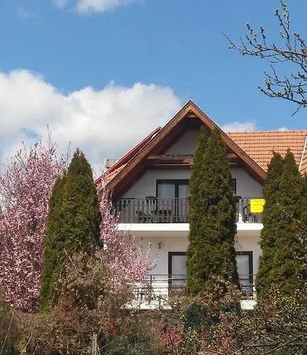 Kekturas-tora Nyilo Badacsonyi Privat Berlemeny Lägenhet